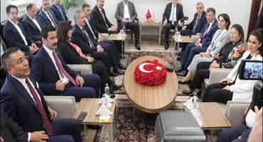 Bakan Nebati ve Bakan Kurum’dan Şanlıurfa Valiliği’ne ziyaret