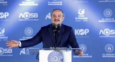 Bakan Varank: “İzmir’de yılda 2 bin megavatın üzerinde fotovoltaik güneş paneli üretecek”