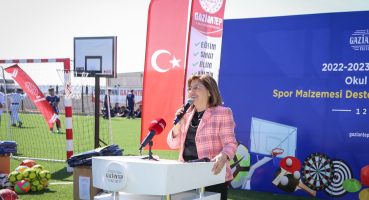 Gaziantep Büyükşehir’den okullara spor malzemesi desteği