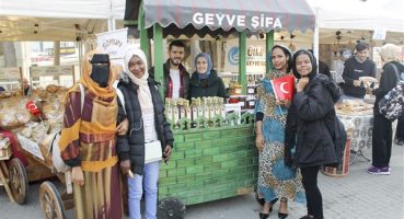Geyve Ayva Festivali’ne 53 ülkeden renk kattılar