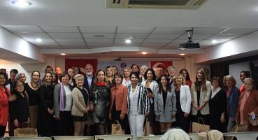 İzmir’de esnaf kadınlar CKD bünyesinde buluştu