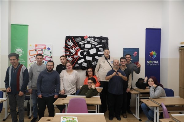 Sakarya'da engelsiz hobi atölyesi eğitimleri başladı