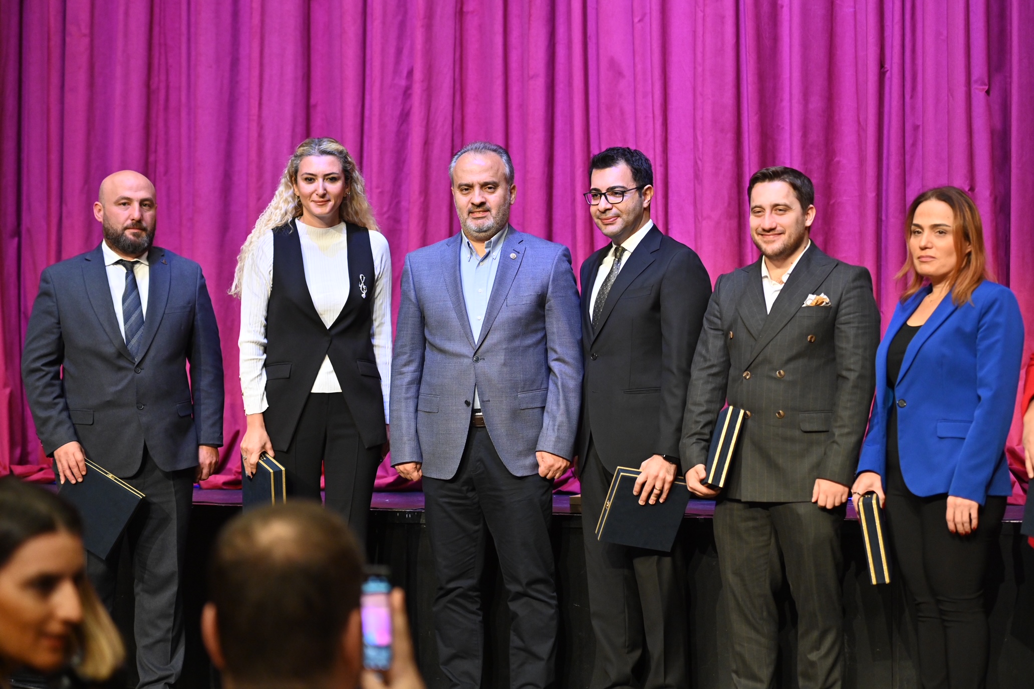 Bursa'da "Uluslararası Çocuk ve Gençlik Tiyatroları Festivali" başladı