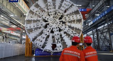 Çin’den Türkiye’ye ihraç edilecek dev tünel delme makinesi üretim hattından çıktı