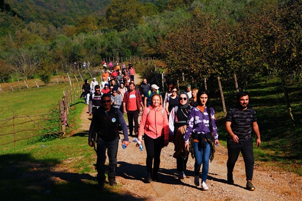 Doğa Yürüyüşleri'nde son rota Elmalı ve Aslanlar Göleti oldu
