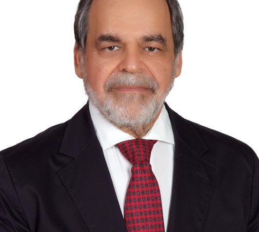 Gazeteci, şair Kemal Aslan güftelerini “Sesini Arayan Şarkılar” kitabında topladı