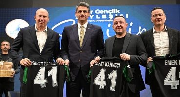 Efsane Sporcular Kartepeli Gençlerle Buluştu