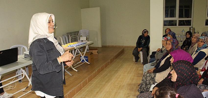 elmalida-kadin-ciftcilere-egitim-verildi.jpg