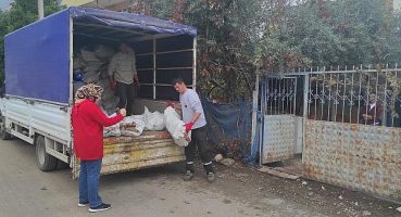 Kemer Belediyesi’nden ihtiyaç sahiplerine yakacak yardımı