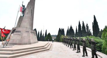 Menemen’de devrim şehitlerine saygı günü