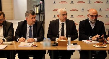 Muhtarların ihtiyaçları masaya yatırılıyor talep ve önerileri karşılık buluyor