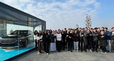 Öğrenciler İnegöl Belediyesi İle Bilişim Vadisini Keşfediyor