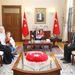 Vali Doğan, şehit ailesini makamında ağırladı