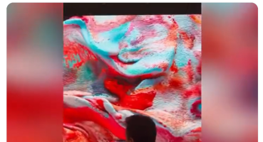 Babacan, Refik Anadol’un sergisini ziyaret etti