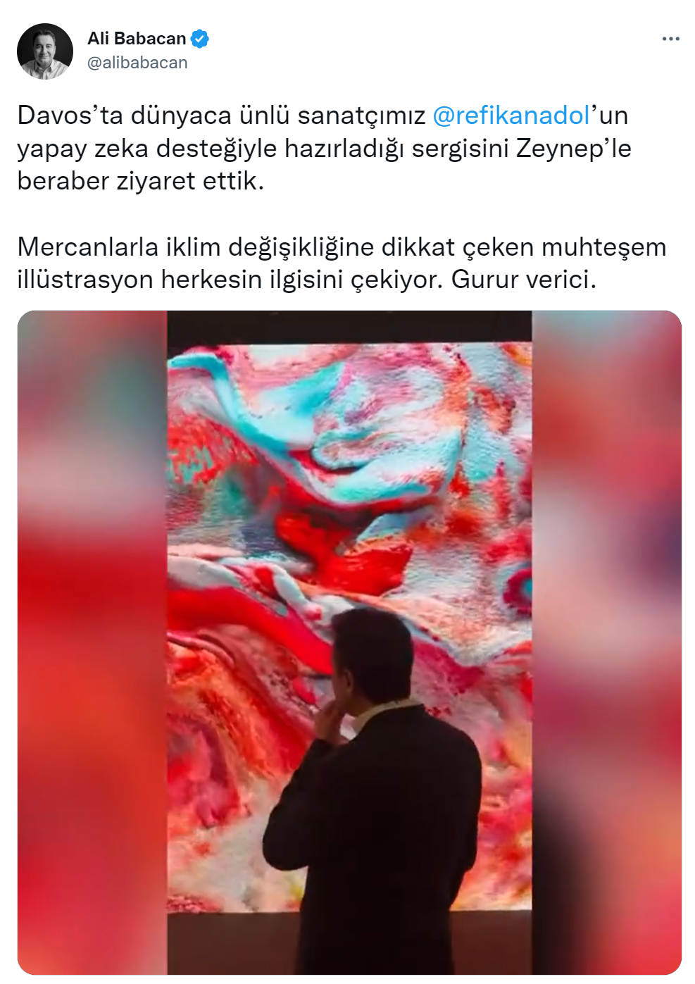 Babacan, Refik Anadol’un sergisini ziyaret etti