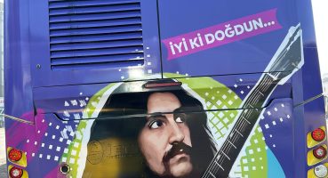 İETT aracı, Barış Manço’nun doğum yıl dönümü için tasarlandı