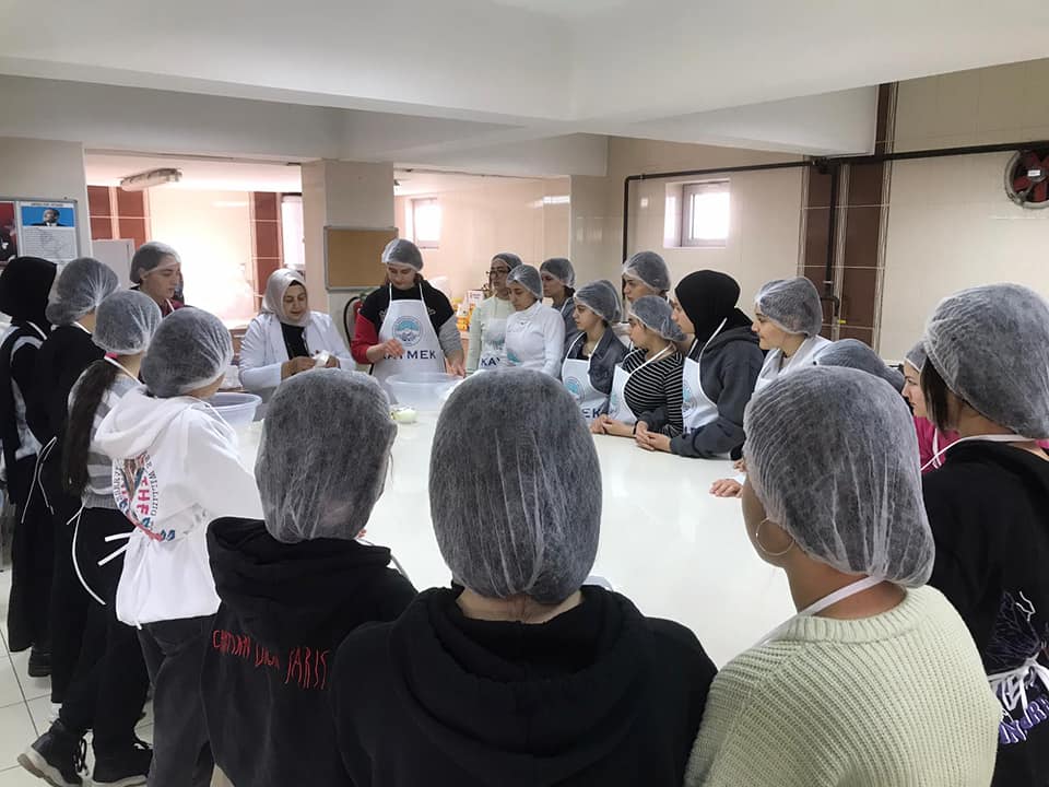 Kayseri Büyükşehir’in Değer Gençlik Projesi'nde ara tatil etkinlikleri