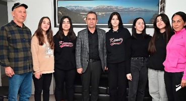 Kemer Belediyesi'nden sporculara ulaşım desteği