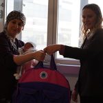 Tuzla’da 2023 yılının ilk anne ve bebeklerine Başkan Yazıcı’dan hediye