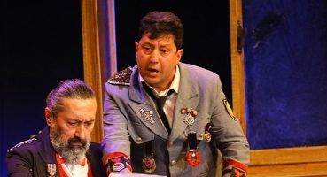 AŞT'nin yeni oyunu Polisler seyirciyle buluştu