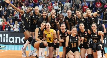 VakıfBank, 11. kez üst üste yarı finalde