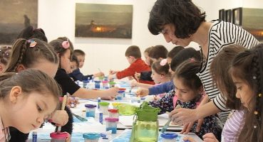 Çocuklar için 'Sihirli Boya Resim Atölyesi' Trump Art Gallery'de, 15 Nisan Cumartesi