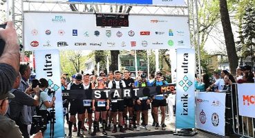 İznik koşu festivali başlama işareti ile 11. kez İznik'te start aldı.