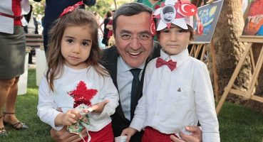 Konak'ın parklarında 23 Nisan coşkusu