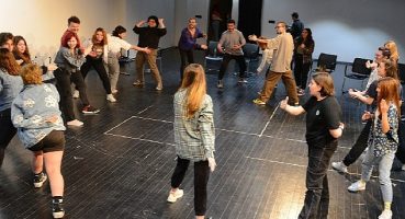 Nilüfer Gençlik Tiyatrosu'nda yeni oyun için çalışmalar başladı