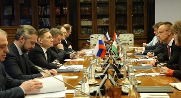 Rosatom Genel Müdürü Likhachev, Macaristan Dışişleri ve Dış Ticaret Bakanı Péter Szijjártó ile görüştü