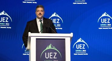 Uludağ Ekonomi Zirvesi 2023 = Hayat Holding Yönetim Kurulu Başkan Yardımcısı ve İcra Kurulu Başkanı M. Avni Kiğılı: “Türkiye'nin ilk dijital bankası Hayat Finans ile mikro girişimcilerin en büyük destekçisi olmayı hedefliyoruz”