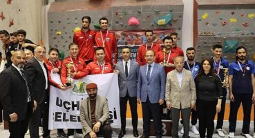 Nevşehir Belediye Başkanı Dr. Mehmet Savran 3. Lig 3. Etap Masa Tenisi Müsabakaları ödül törenine katıldı