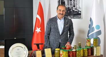 Araştırmaların sonucu Türkiye ekonomisinin ihracatta kur/fiyat rekabeti değil, dıştan alınanı dışa satmaya dayalı bir ekonomik özelliğe sahip olduğunu gösteriyor.