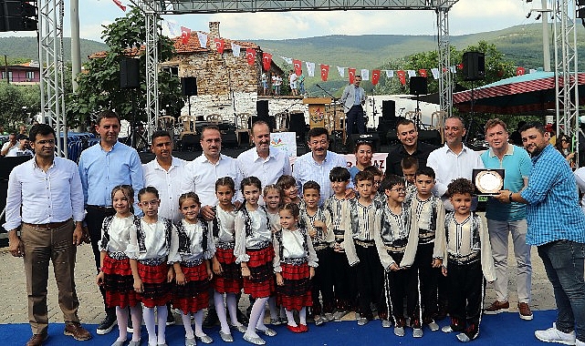 bayindir-balcilar-kiraz-festivali-coskuyla-kutlandi.jpg