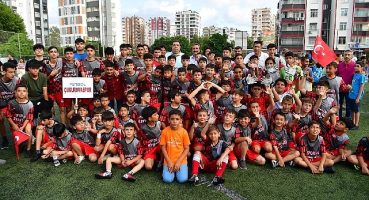 Çukurova'da yaz spor okulları açıldı