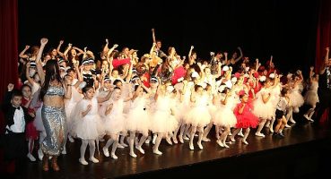 Küçük yetenekler ayakta alkışlandı