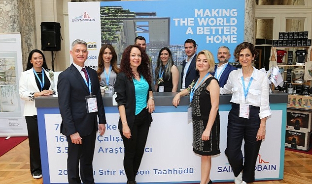 saint-gobain-ana-sponsorlugunda-seckin-yapi-sektoru-firmalari-ve-mimarlar-fransiz-sarayinda-bir-araya-geldi.jpg