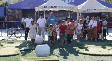Bağcılarlılar Mini Golf keyfi yaşıyor