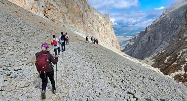 Eğitimi Tamamlayan Dağcılar Zirveye Yürüdü