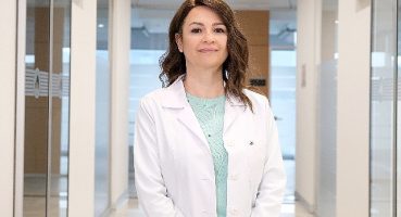 Her yaşta şeffaf plak uygulanabiliyor