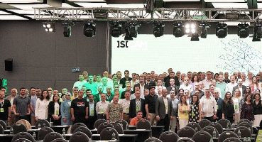 Isıcam Sistemleri, 49. Yıldönümünde Yetkili Üreticileri ile Bir Araya Geldi