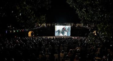 Nevşehirliler açık havada sinema keyfini çok sevdi