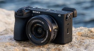 Sony Şimdiye Kadarki En Gelişmiş APS-C Kamerası A6700'ü ve Çok Yönlü Kompakt Shotgun Mikrofon ECM-M1'yi Kullanıcılarla Buluşturuyor.