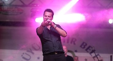 Boğaziçi Festivali Hakan Peker'le Başladı