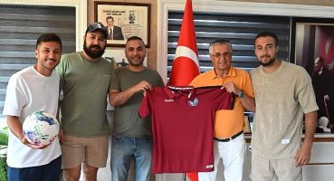 Kemer Belediyesi'nden ilçenin futbol takımlarına malzeme desteği