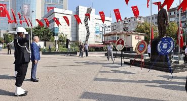 Zafer Bayramı Bayrampaşa'da törenle kutlandı