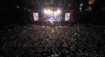 92. İzmir Enternasyonal Fuarı'nda yıldız yağmuru