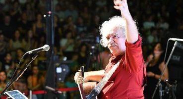 Çiğli'de Zafer Coşkusu Yeni Türkü ile Kutlandı