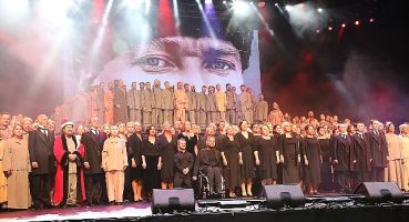 Cumhuriyetin 100. Yılında Kalpler “Bu Memleket Bizim" Oyunuyla Attı