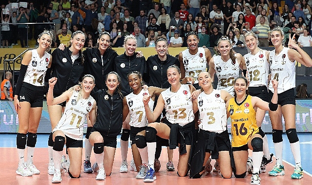 vakifbank-ligde-ilk-macinda-set-vermedi.jpg